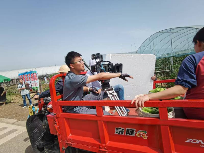 电商爆款背后的推手：铜鼓县产品视频拍摄公司精准捕捉卖点痛点